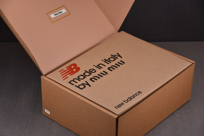New Balance x MIU MIU NB530 NB000048