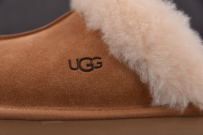 UGG SANDALS 3