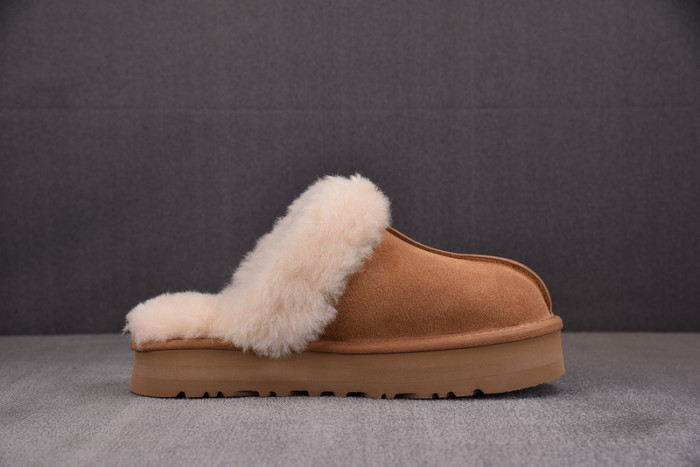 UGG SANDALS 3
