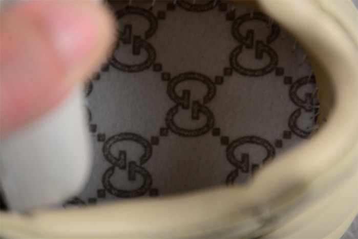 G*u*i* trainer sneaker89