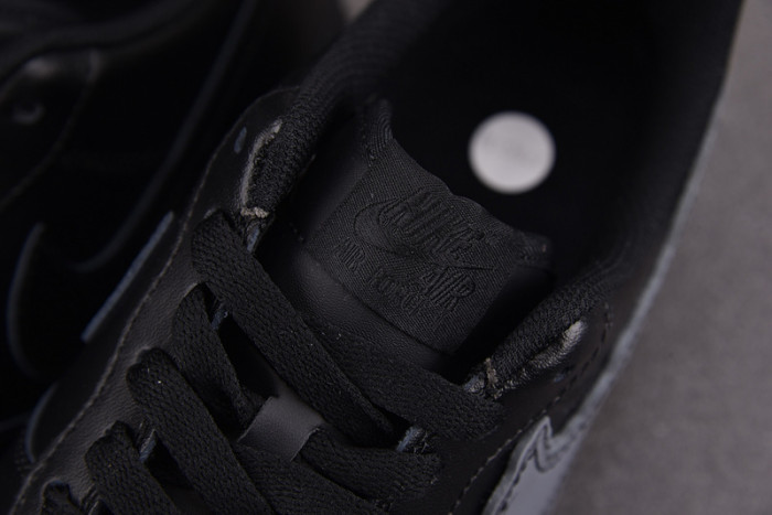 nike air force 1 low 07 triple black cw2288-001