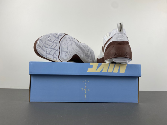 Travis Scott x Zoom Field Jaxx Light Chocolate HQ3073-100