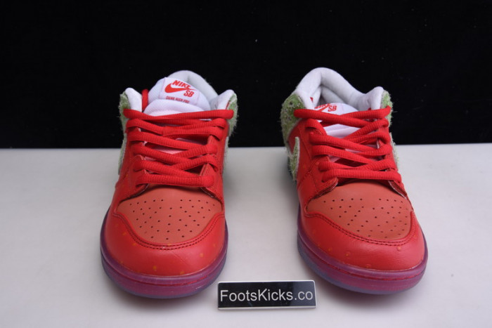 nike dunk low sb "strawberry cough" cw7093-601