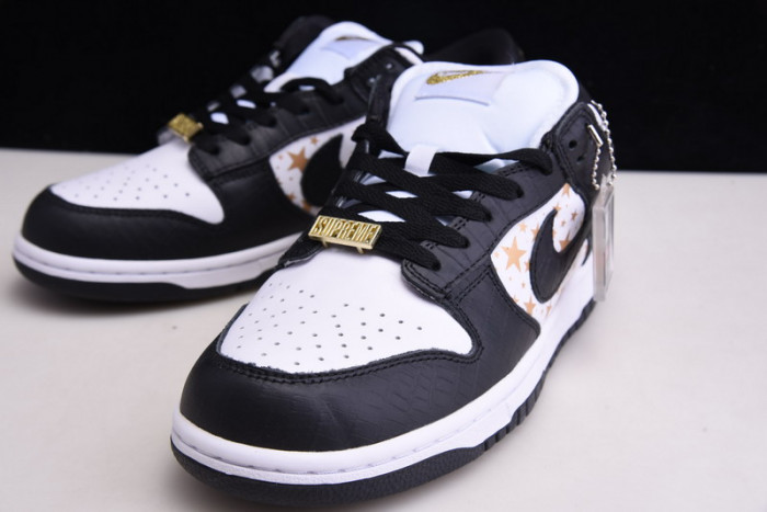 S*p*e x nike sb dunk low "black stars" dh3228-102