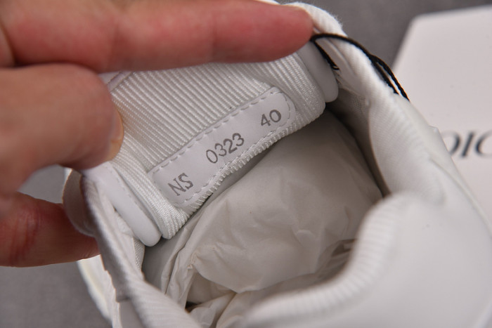 DIO* SNEAKERS B27 T0000-026