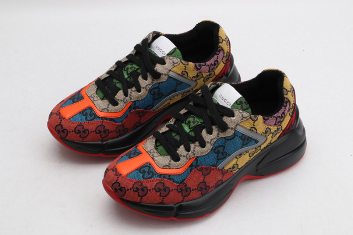 G*u*i* trainer sneaker2