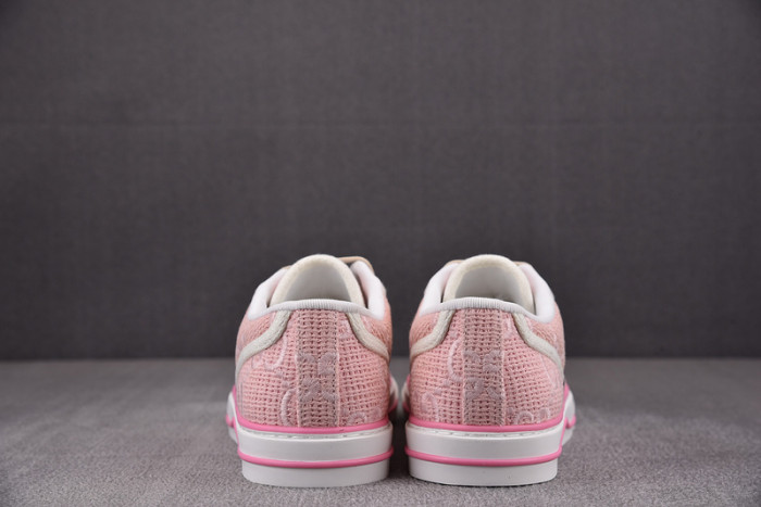 G*u*i* trainer sneaker94