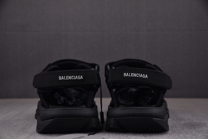 balenciag* sandal 39