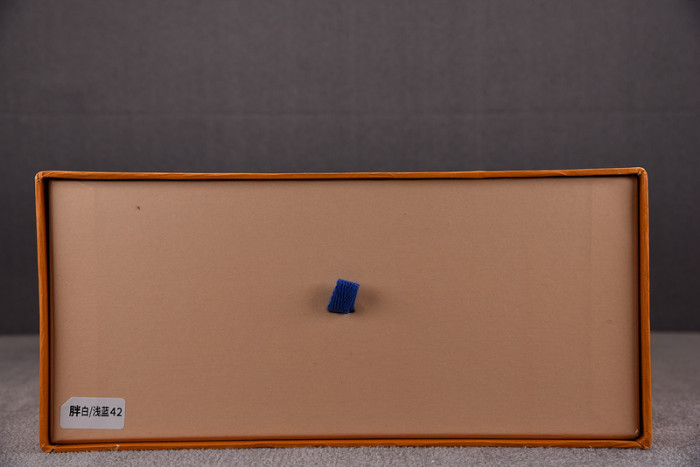 l&v snekaers l0000162