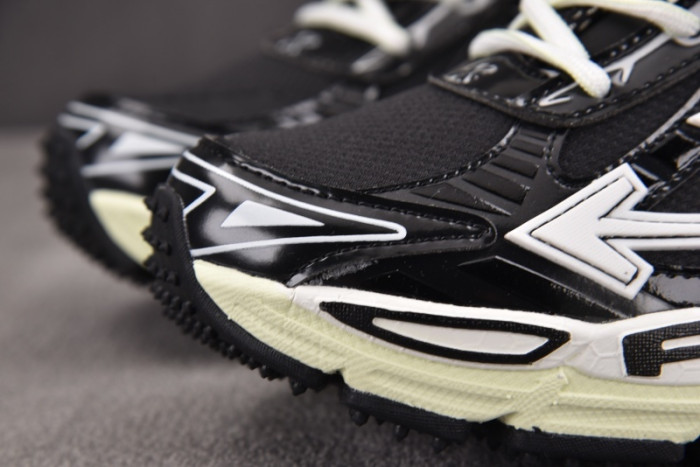 OFW Be Right Back BRB000018