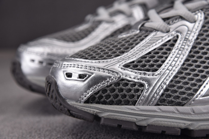 NEW BALANCE 1906R NB000041