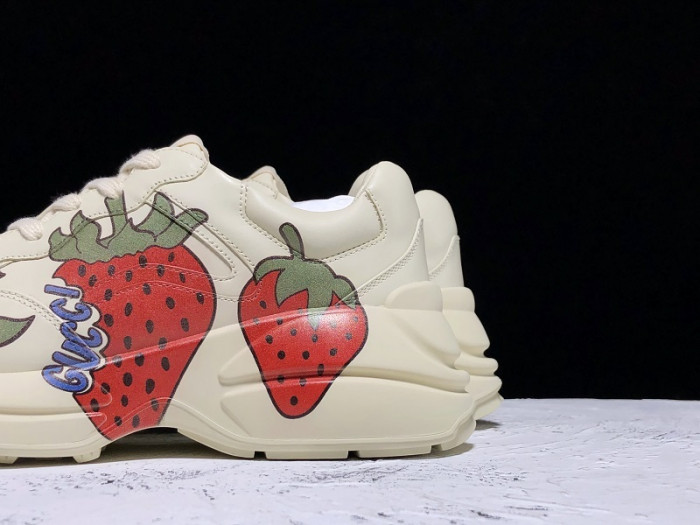 g*u*i rhyton vintage trainer sneaker 576963 drw00 9522