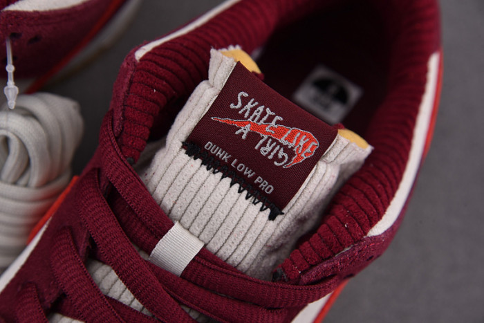 nike sb dunk low skate like a girl dx4589-600