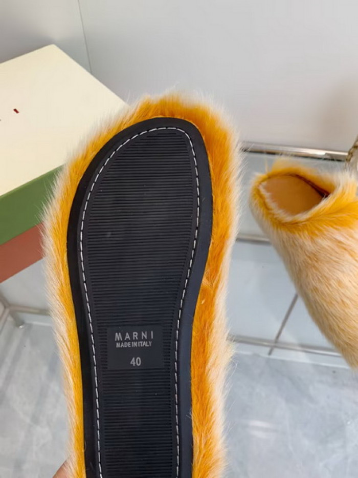 Marni Fussbett Sabot 12