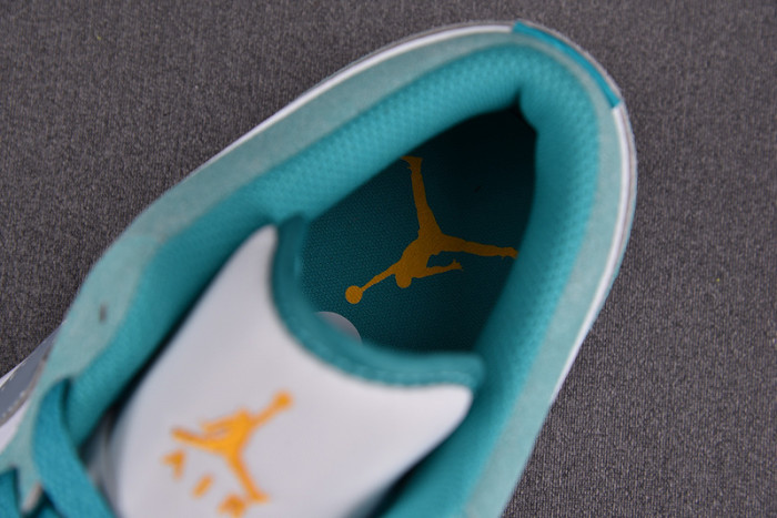 air jordan 1 low se new emerald dn3705-301