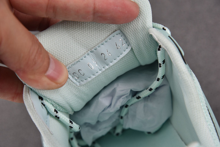 D1OR SNEAKERS B44 T0000-242